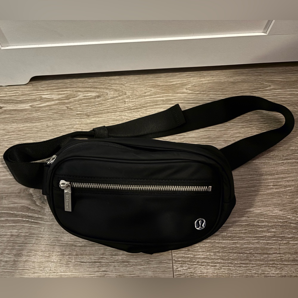 Lululemon Athletica Black Belt Bag